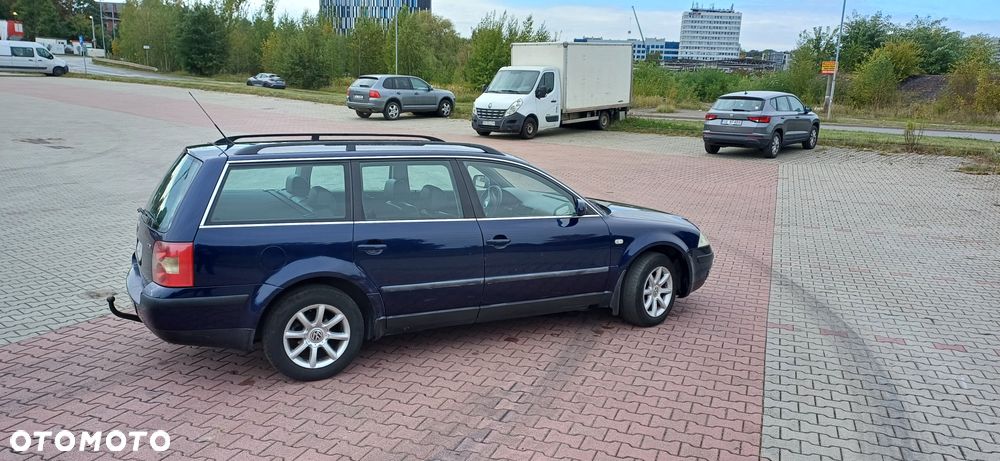 Volkswagen Passat 1.9 TDI Comfortline - 9