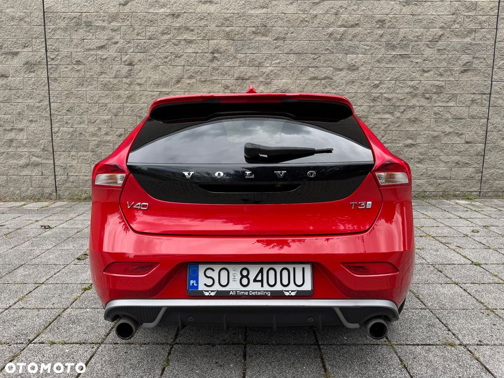 Volvo V40 T3 Drive-E R-Design Momentum - 8