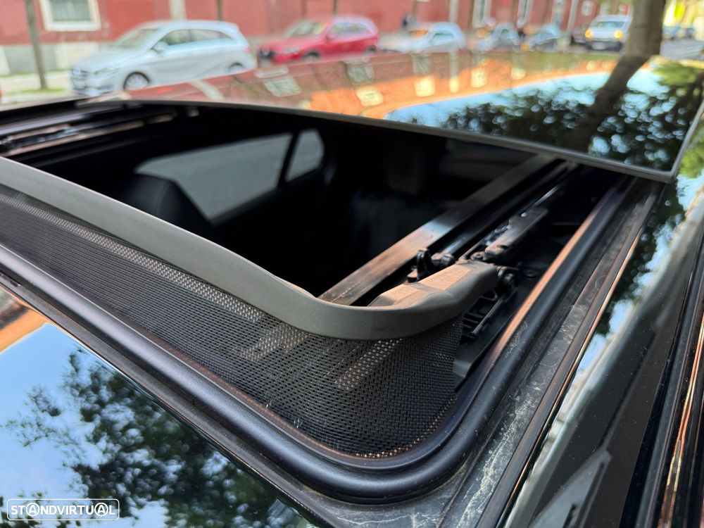 Peugeot 2008 1.2 PureTech GT EAT8 - 15