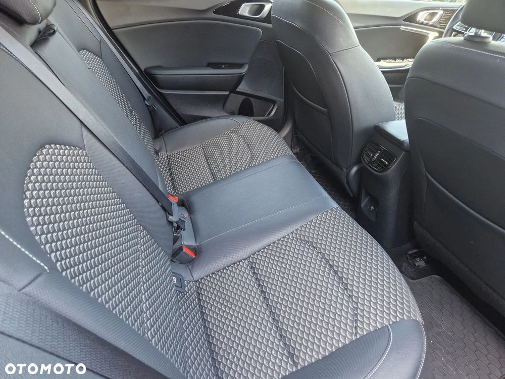 Kia Ceed 1.5 T-GDI L - 11