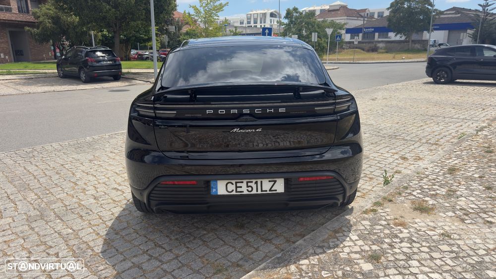 Porsche Macan Electric 4 - 11
