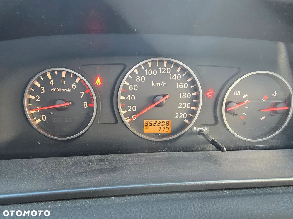 Nissan X-Trail 2.5 4x4 Sport - 4