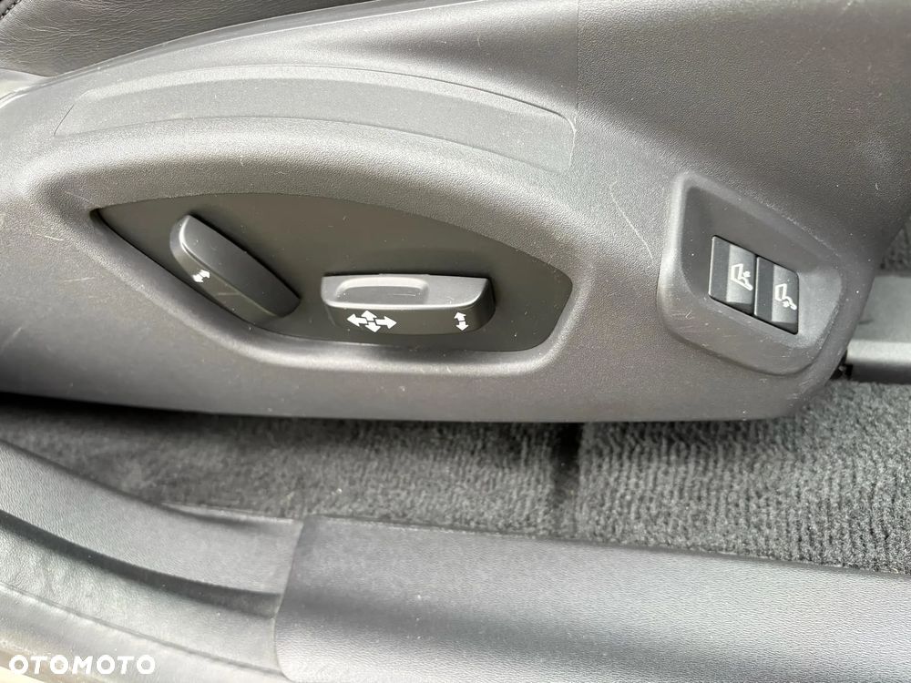 Volvo XC 60 D5 AWD Summum - 12