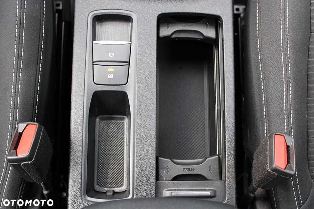 Ford Kuga 1.5 EcoBoost FWD Titanium - 28