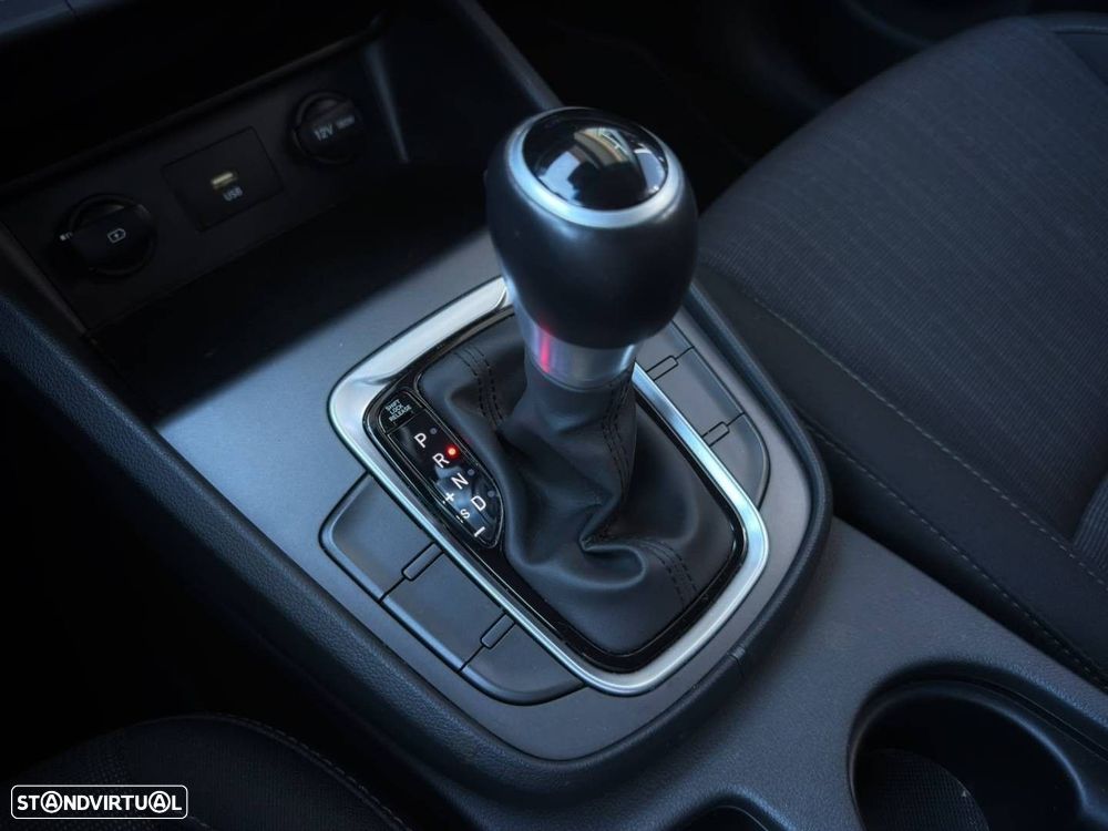 Hyundai Kauai 1.6 GDi HEV Premium - 16