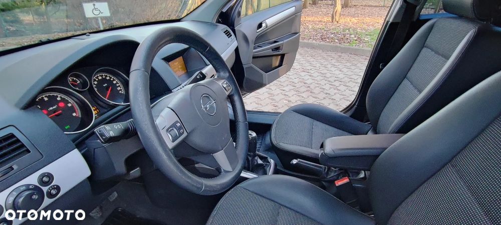 Opel Astra 1.7 CDTI Cosmo - 16