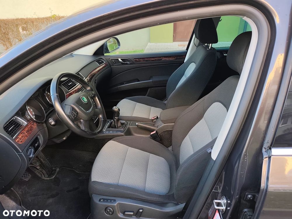 Skoda Superb 2.0 TDI DPF Exclusive - 22