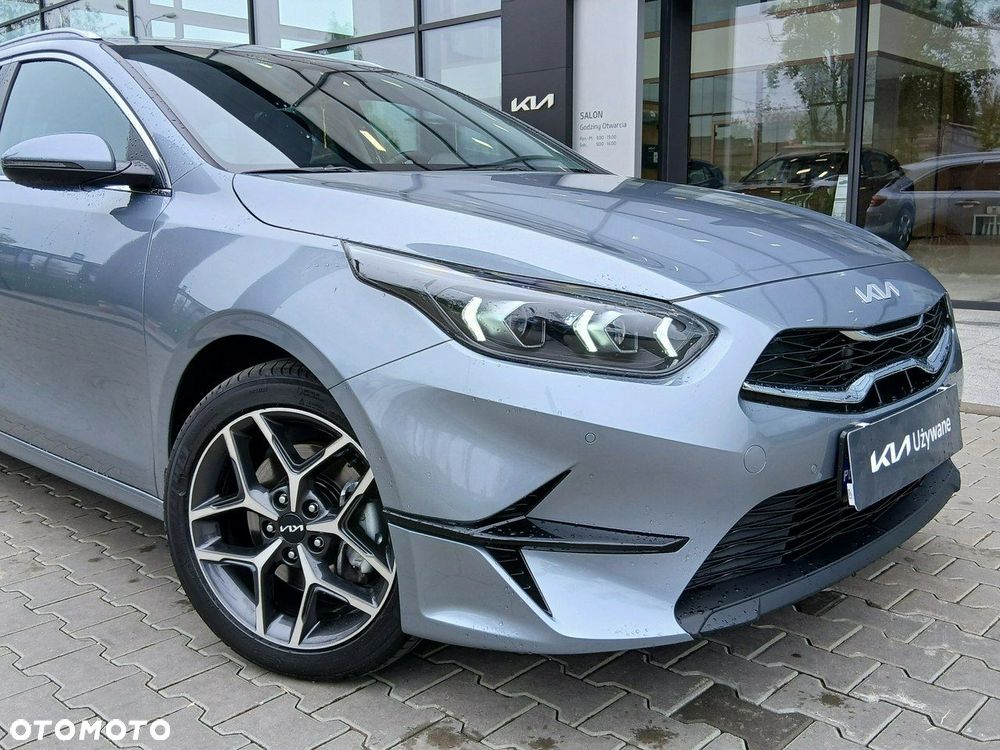 Kia Ceed - 11