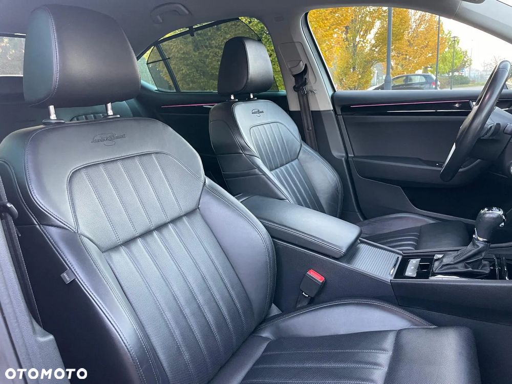 Skoda Superb 2.0 TDI 4x4 L&K DSG - 12