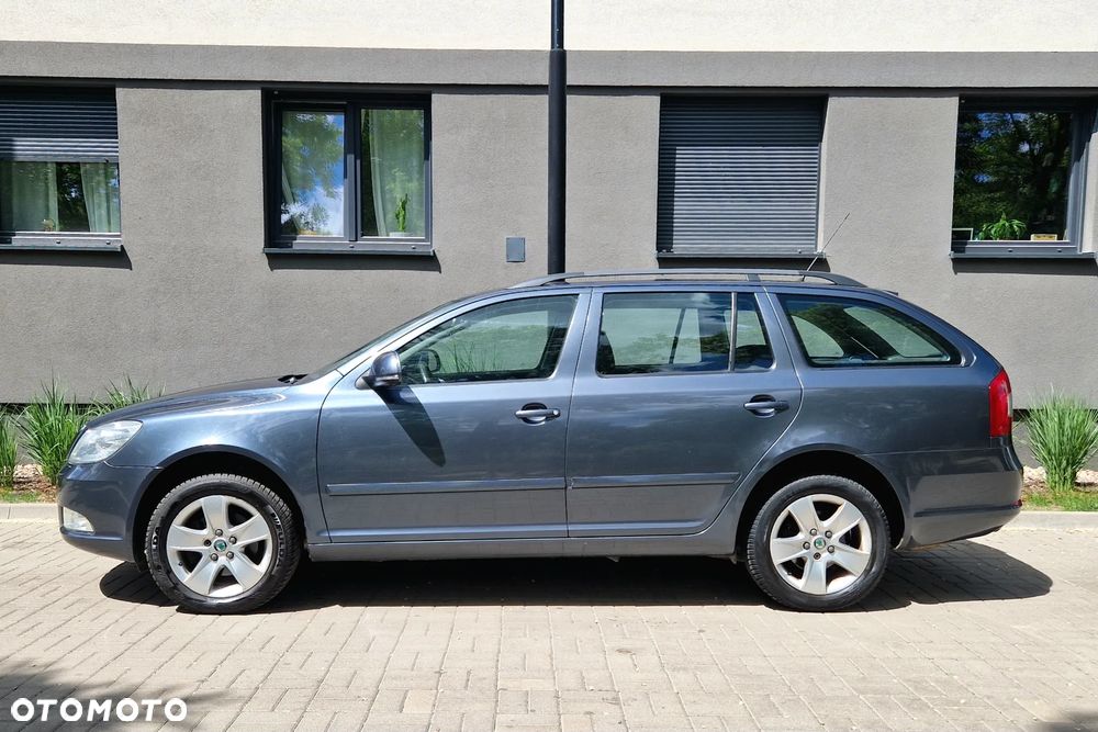 Skoda Octavia 1.8 TSI Ambiente - 2