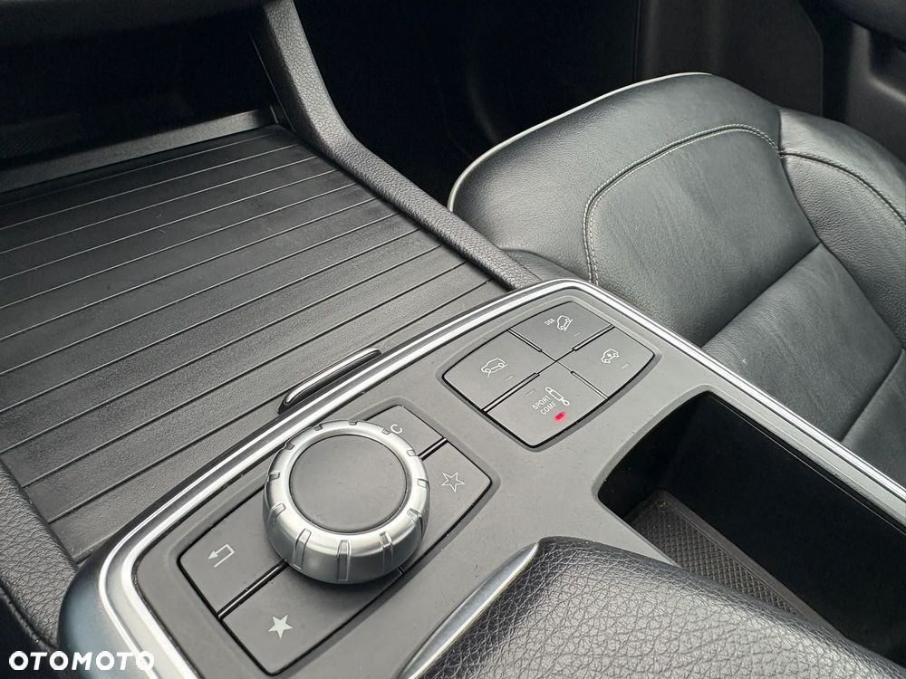 Mercedes-Benz ML 350 BlueTEC 4MATIC 7G-TRONIC - 16