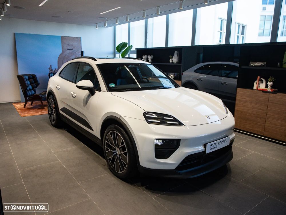 Porsche Macan Electric 4 - 2