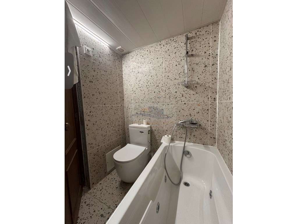 Armazém/Loja com 100 m² para Venda | Damaia, Amadora - Grande imagem: 2/12