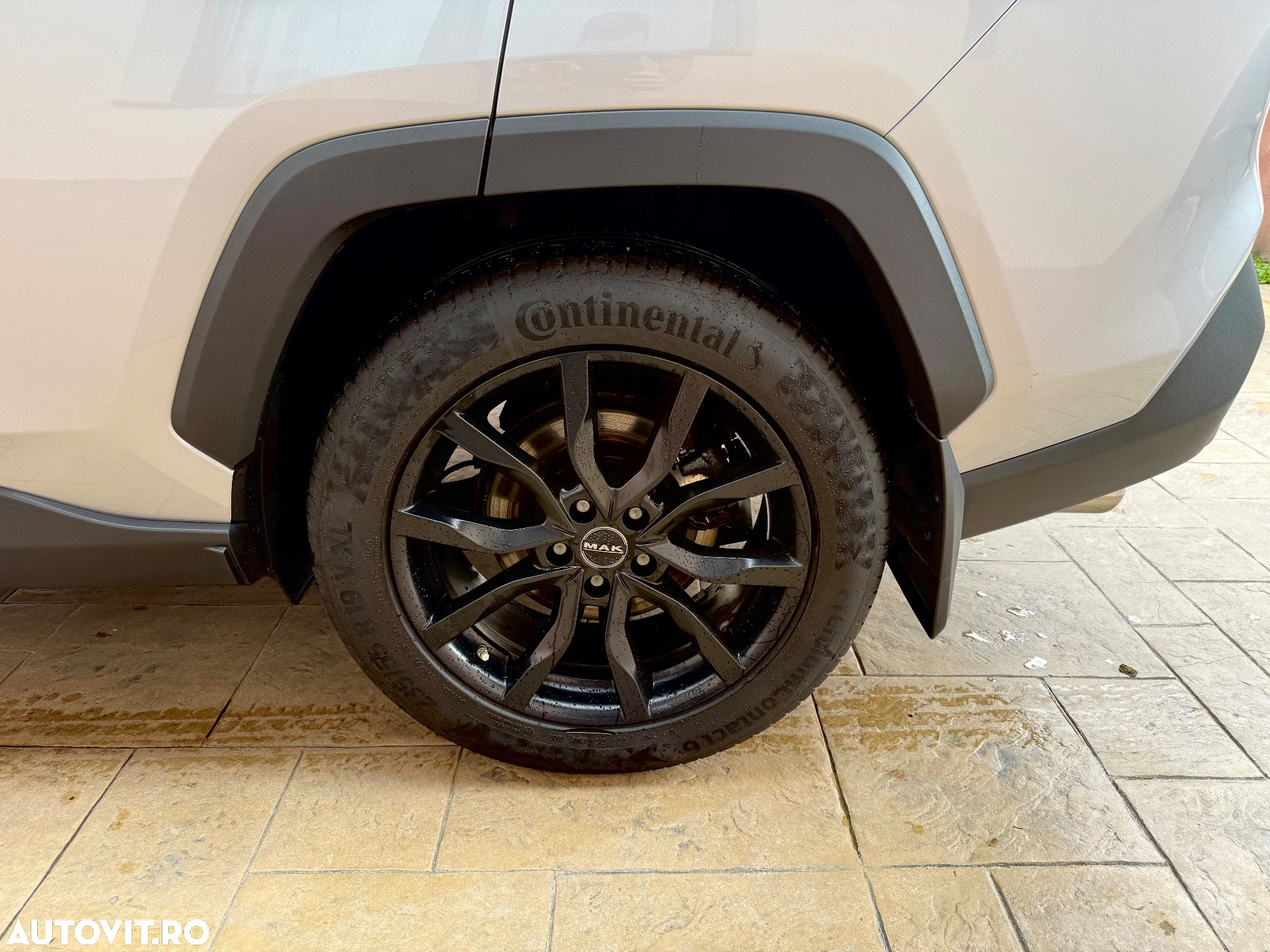 Toyota RAV4 - 12