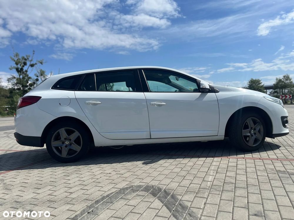 Renault Megane dCi 95 FAP Paris - 11