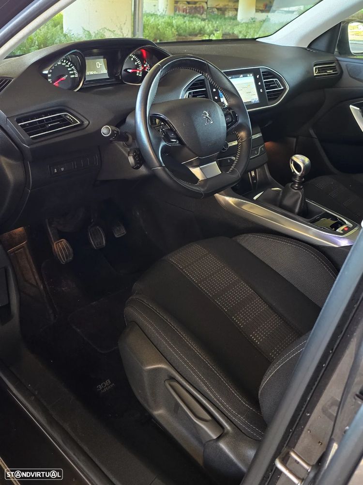 Peugeot 308 - 19