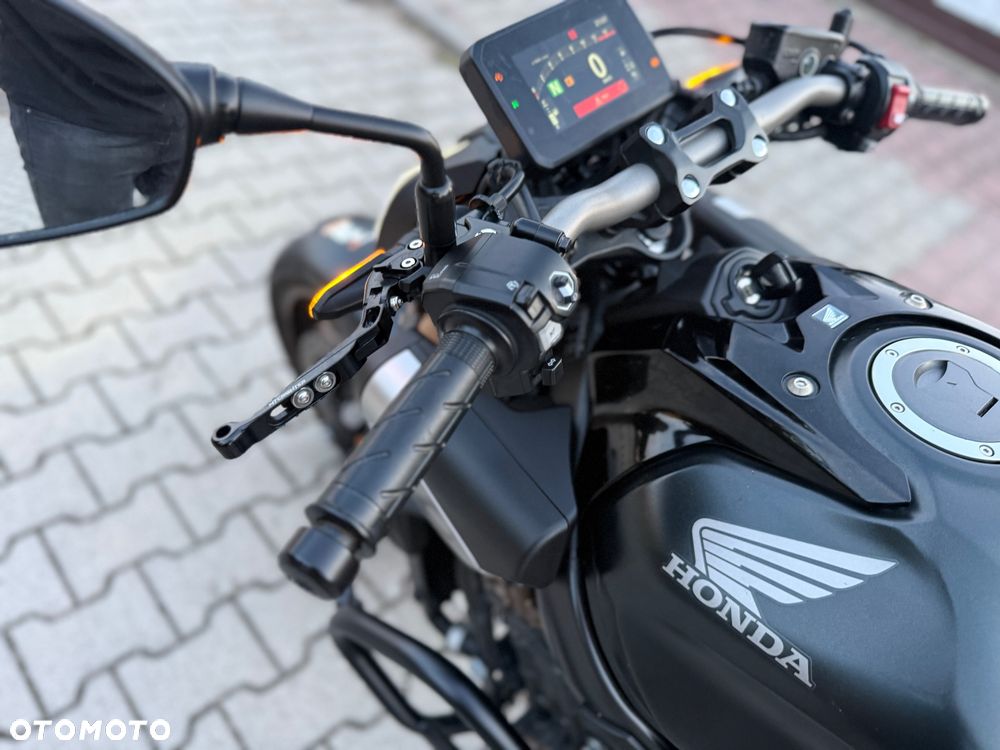 Honda CB - 16