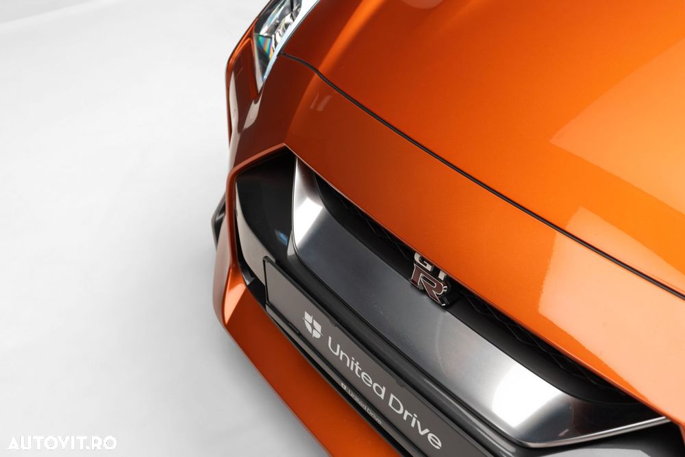 Nissan GT-R - 6