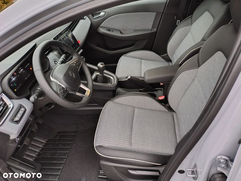 Renault Clio - 5