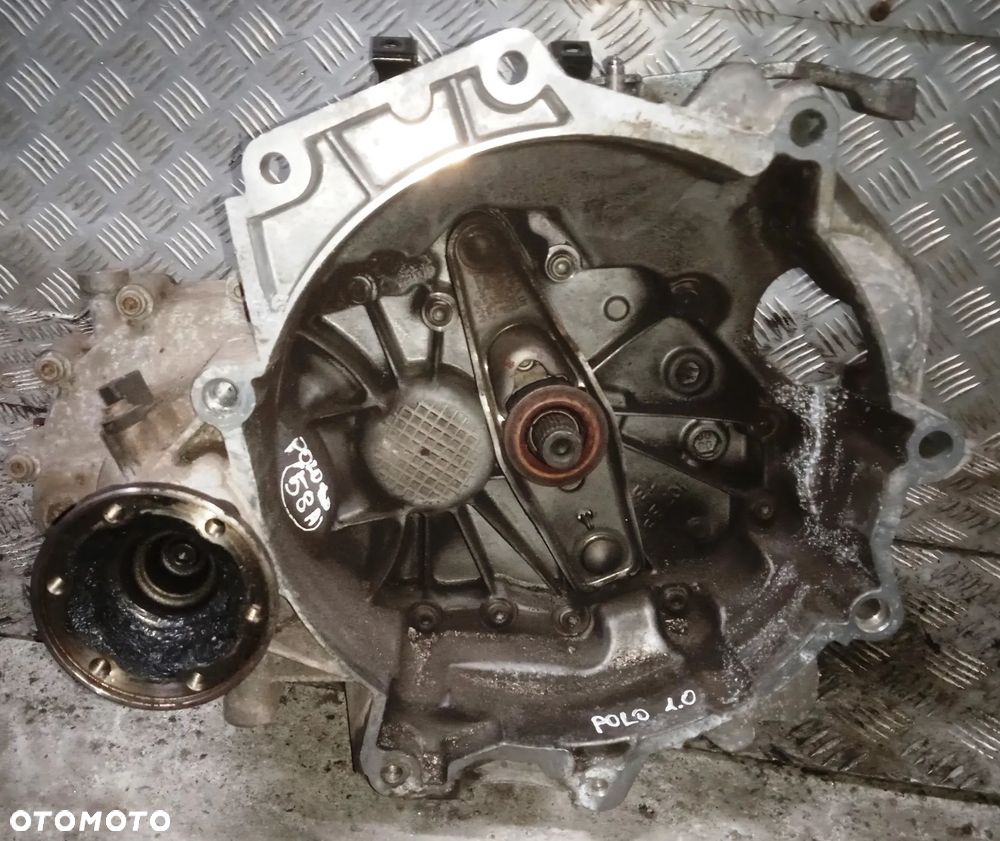 SKRZYNIA VW POLO 1.0 JHN - 1