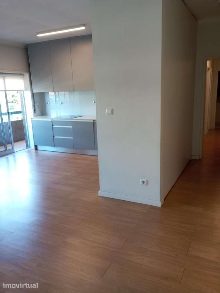 T2 RESTAURADO - AV. JOÃO XXI - Grande imagem: 4/21