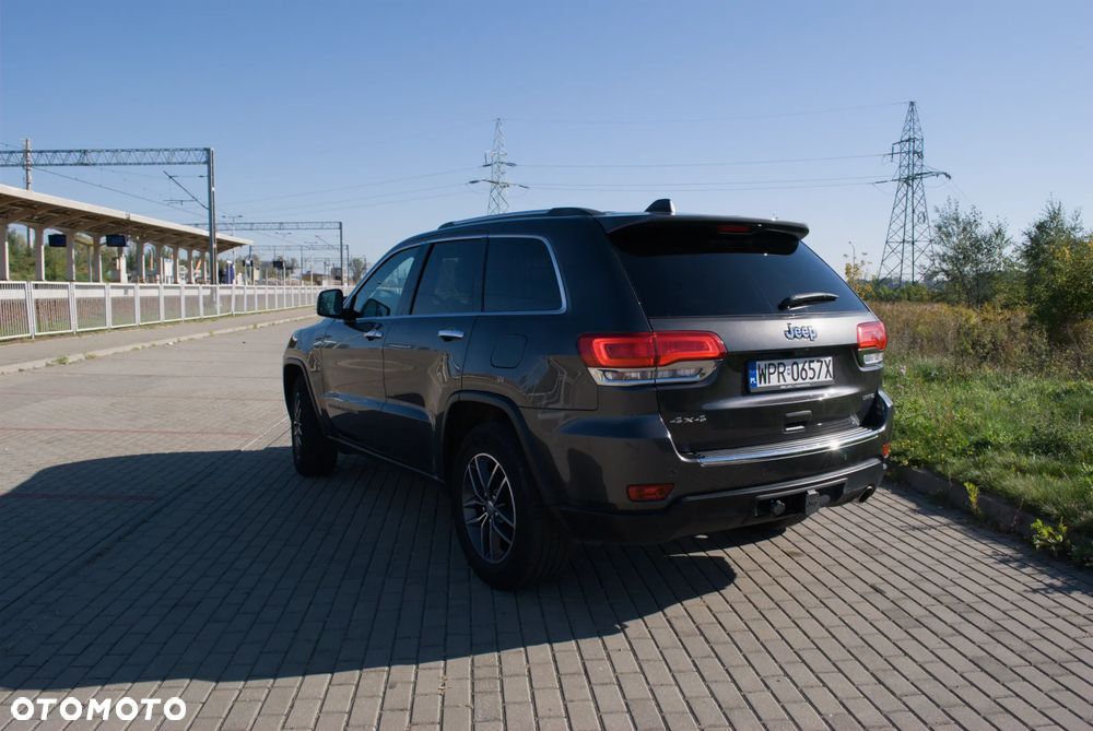 Jeep Grand Cherokee - 4