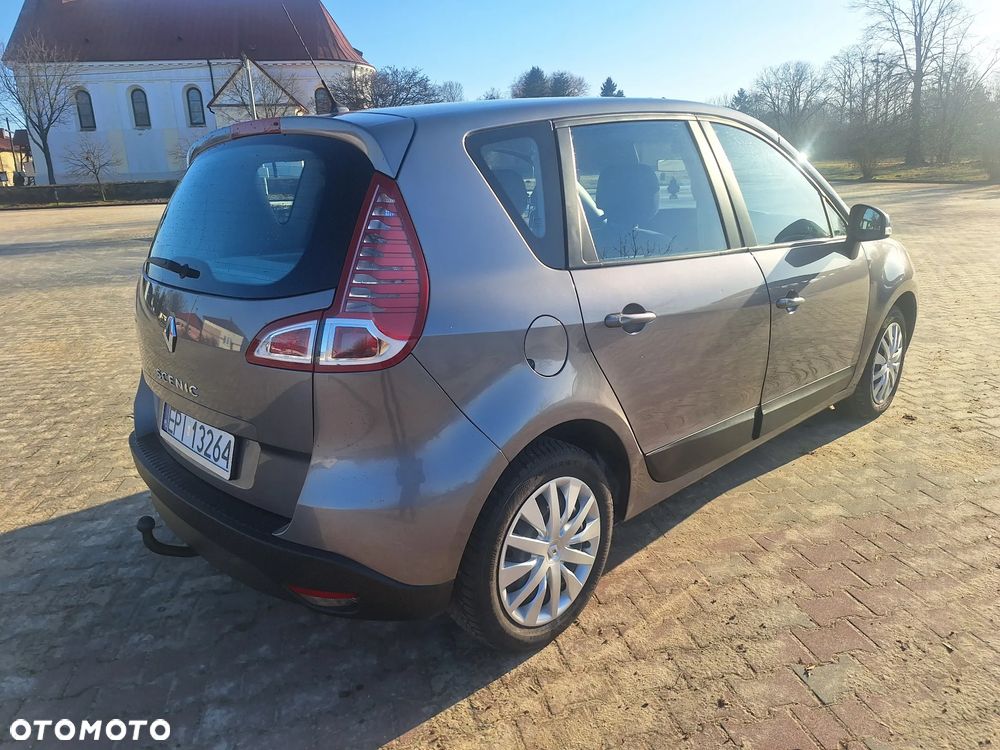 Renault Scenic 1.6 16V 110 Expression - 11