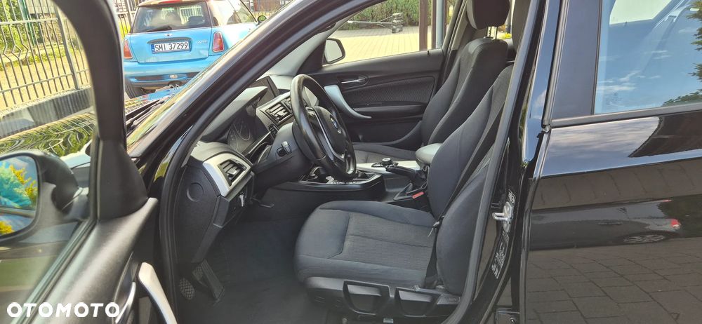 BMW Seria 1 116i - 11
