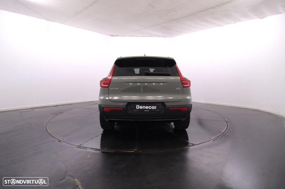 Volvo XC 40 2.0 B3 Plus Dark - 7
