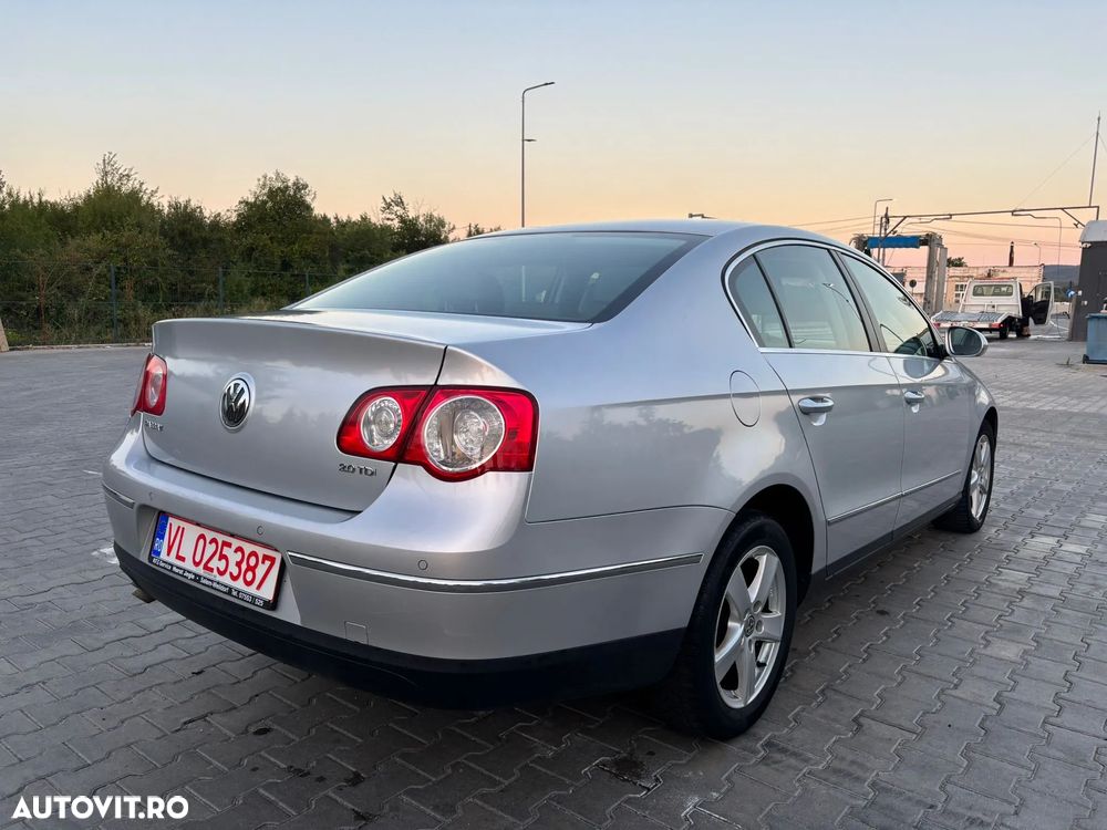 Volkswagen Passat Variant 2.0 TDI DSG Individual - 5