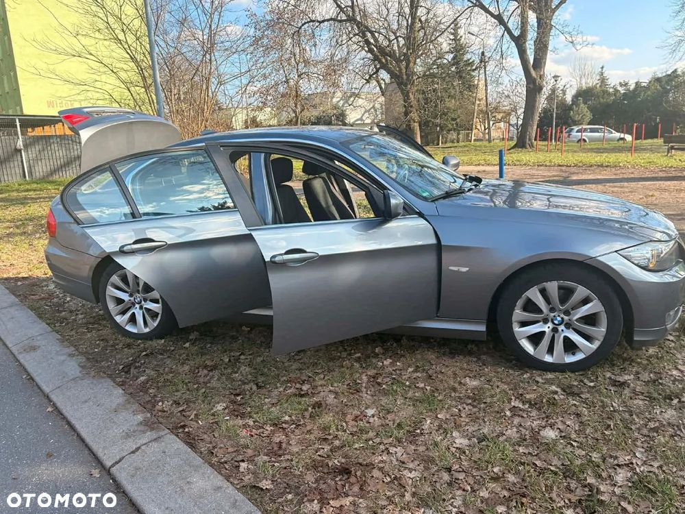 BMW Seria 3 320i - 1