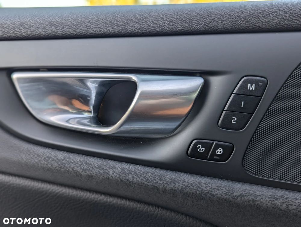 Volvo V60 B4 D Inscription - 11