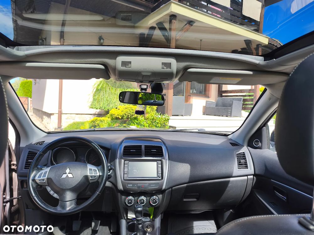 Mitsubishi ASX - 10
