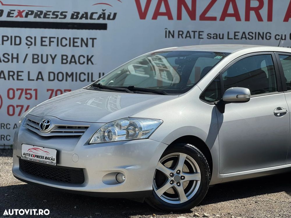 Toyota Auris 2.0 D-4D DPF Sol - 9