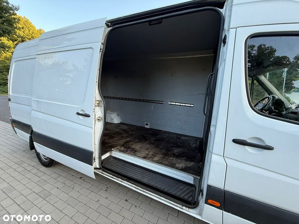 Mercedes-Benz Sprinter - 12