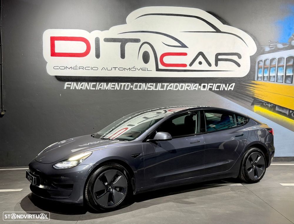 Tesla Model 3 Standard Range Plus RWD - 1