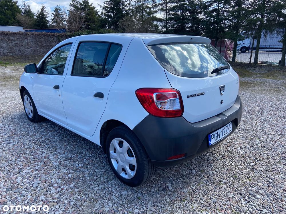 Dacia Sandero - 10