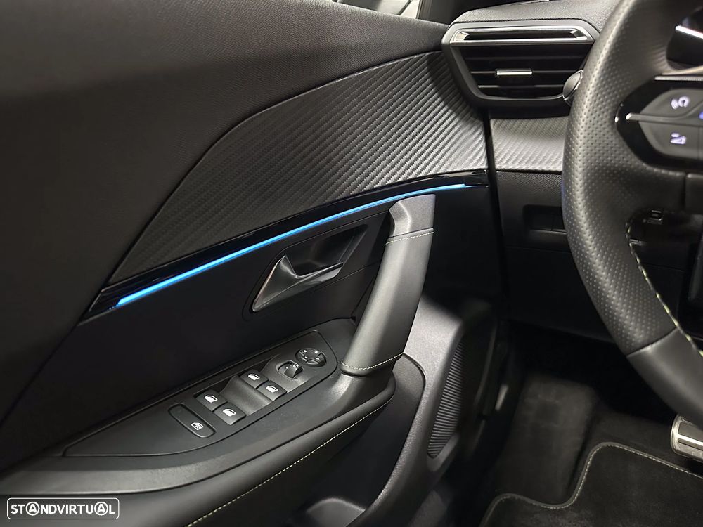 Peugeot e-2008 54 kWh GT - 52