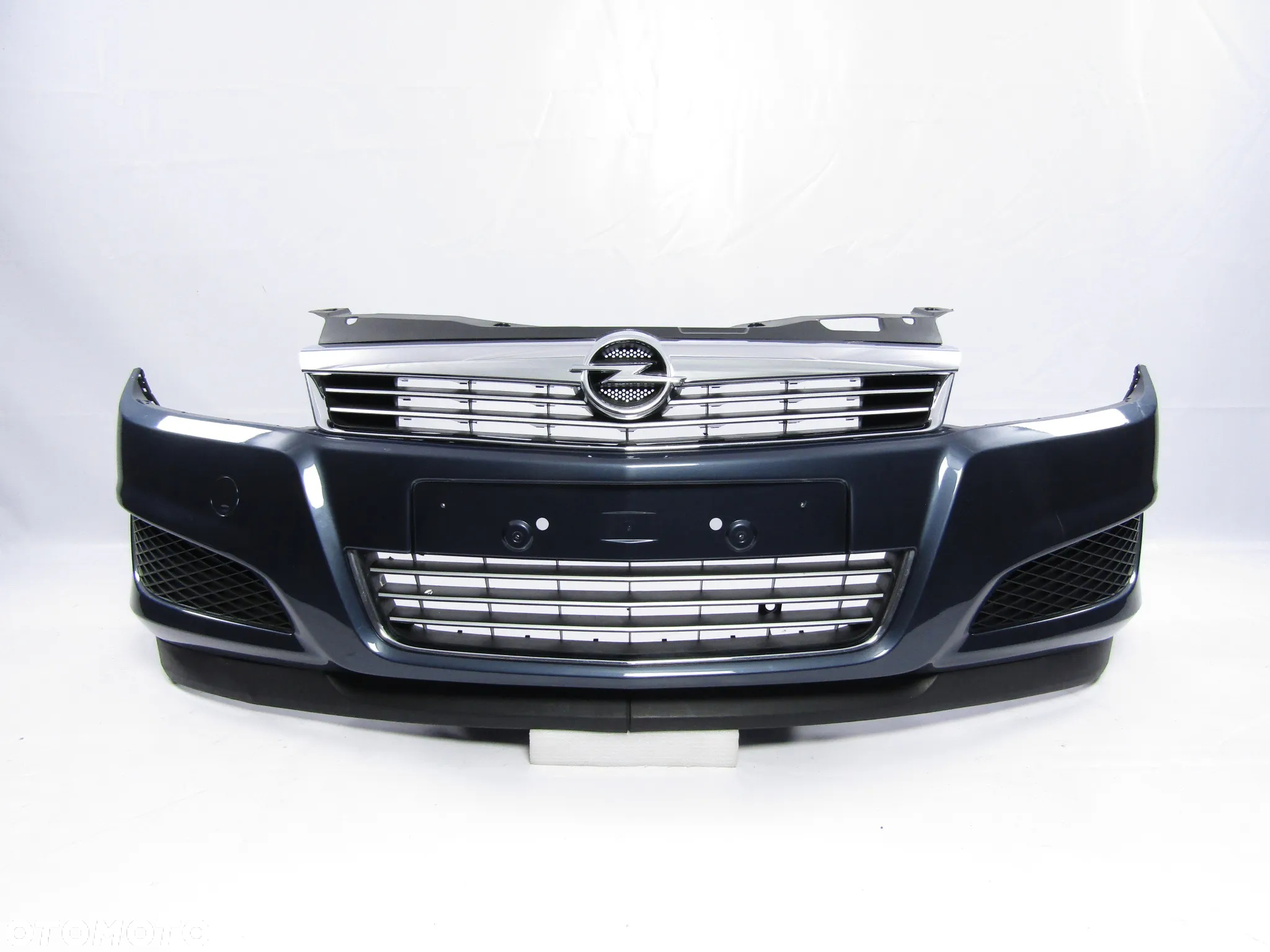 Zderzak przedni Opel Astra H 07 - 12 Hatchback / Kombi Lakier 168 - 6