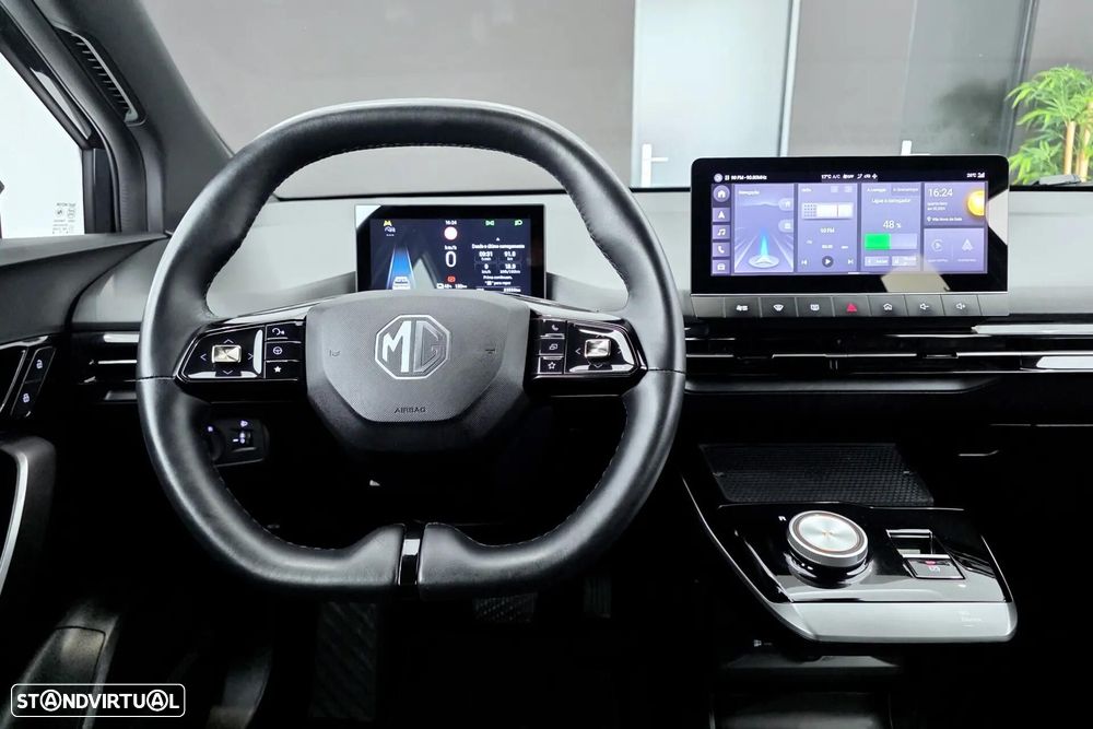 MG MG4 64 kWh Luxury - 14