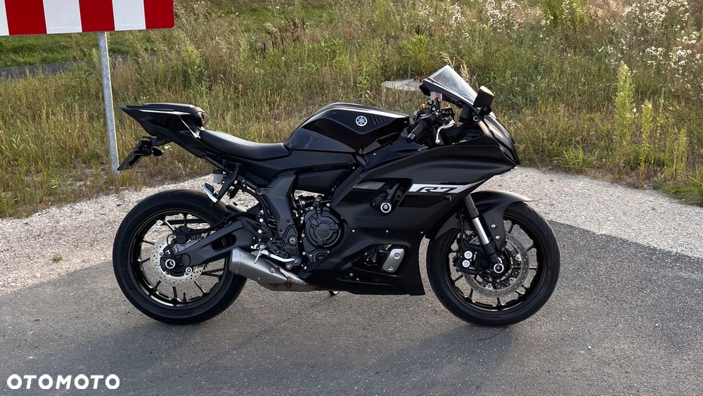 Yamaha R7 - 2