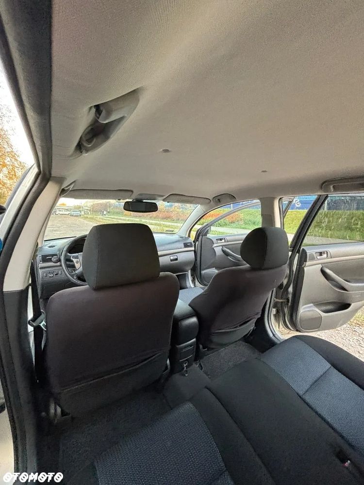 Toyota Avensis 2.2 D-4D Sol Plus 180 - 22