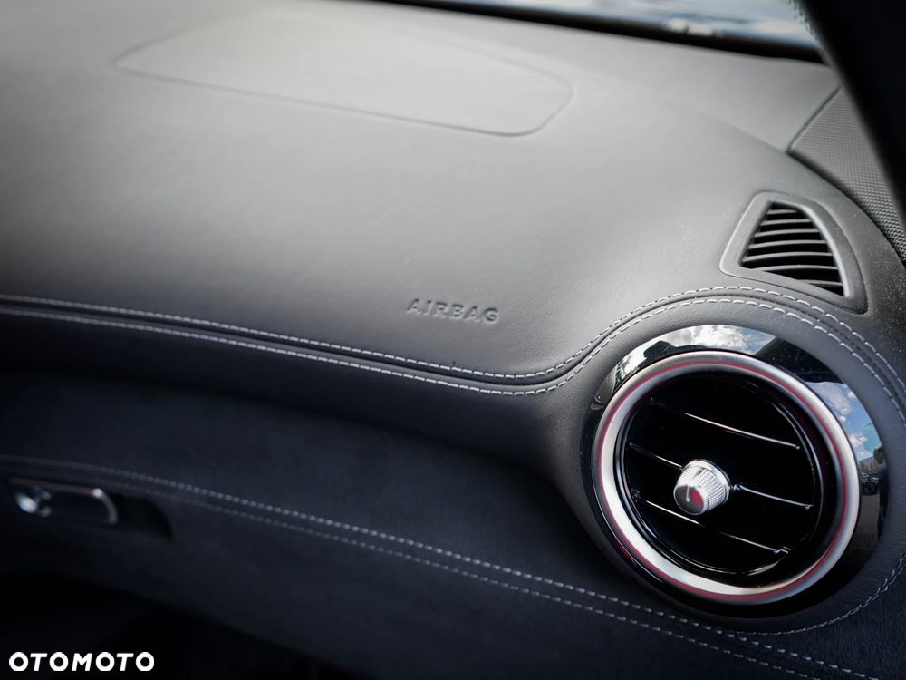 Mercedes-Benz AMG GT R - 29