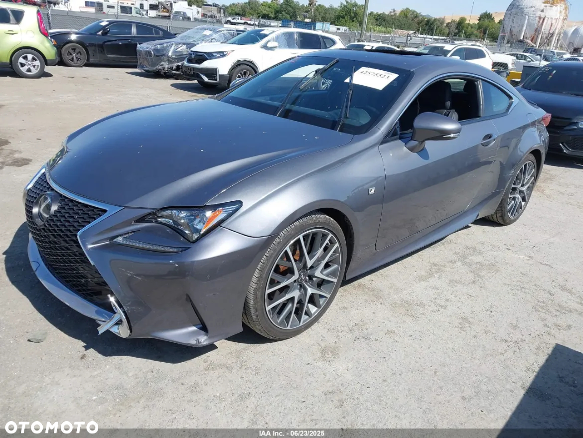 Lexus RC - 3