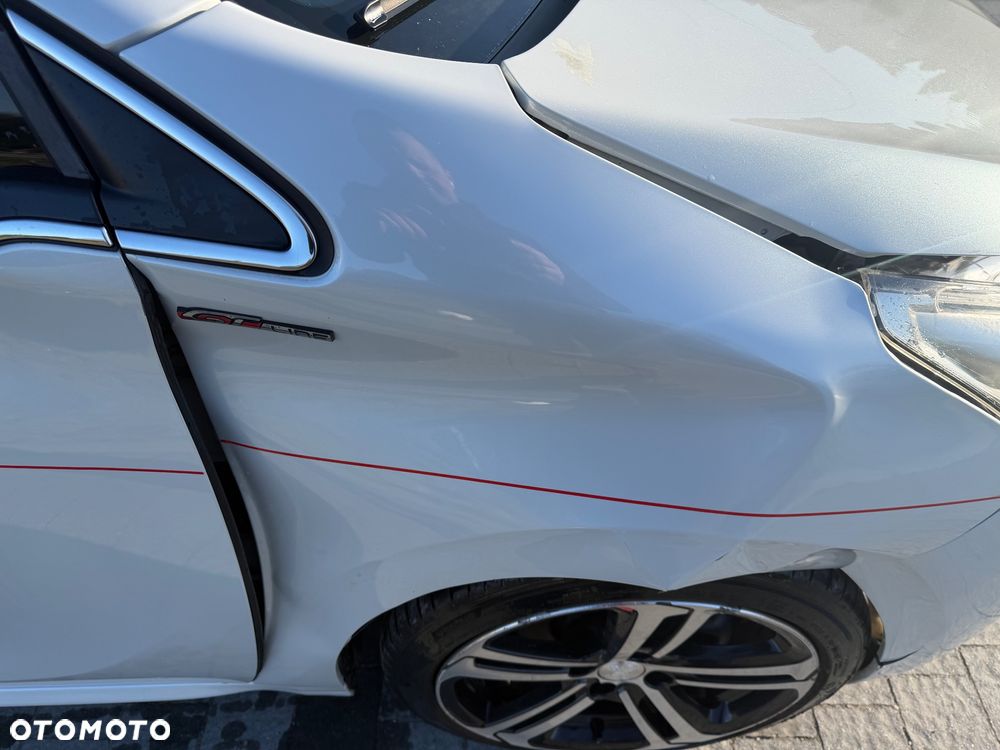 Peugeot 208 1.6 BlueHDi Allure S&S - 9