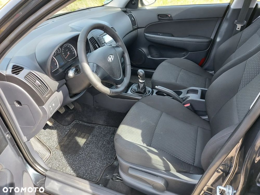 Hyundai i30 i30cw 1.4 FIFA WM Edition - 18