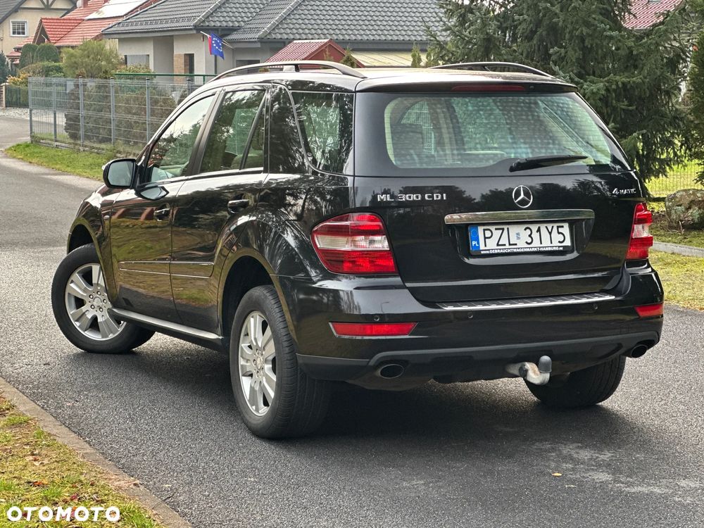 Mercedes-Benz ML 300 CDI 4Matic 7G-TRONIC DPF BlueEFFICIENCY - 14