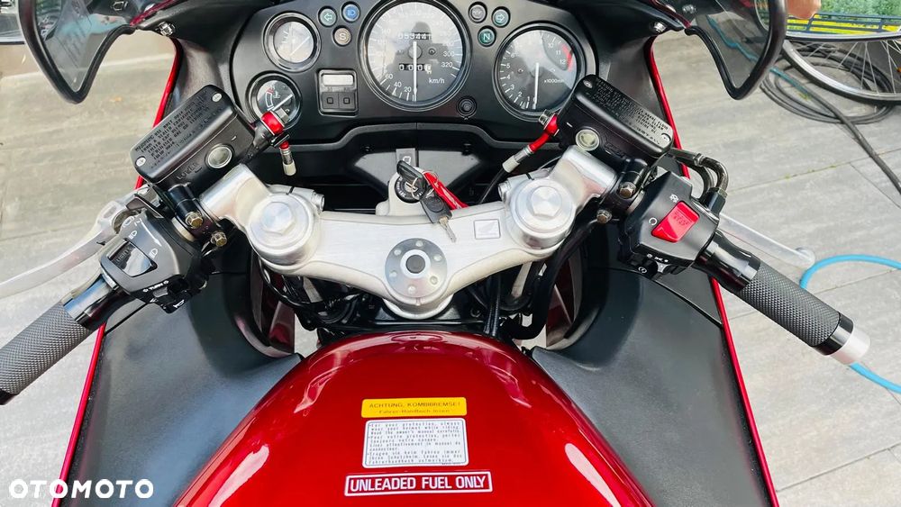 Honda CBR - 8