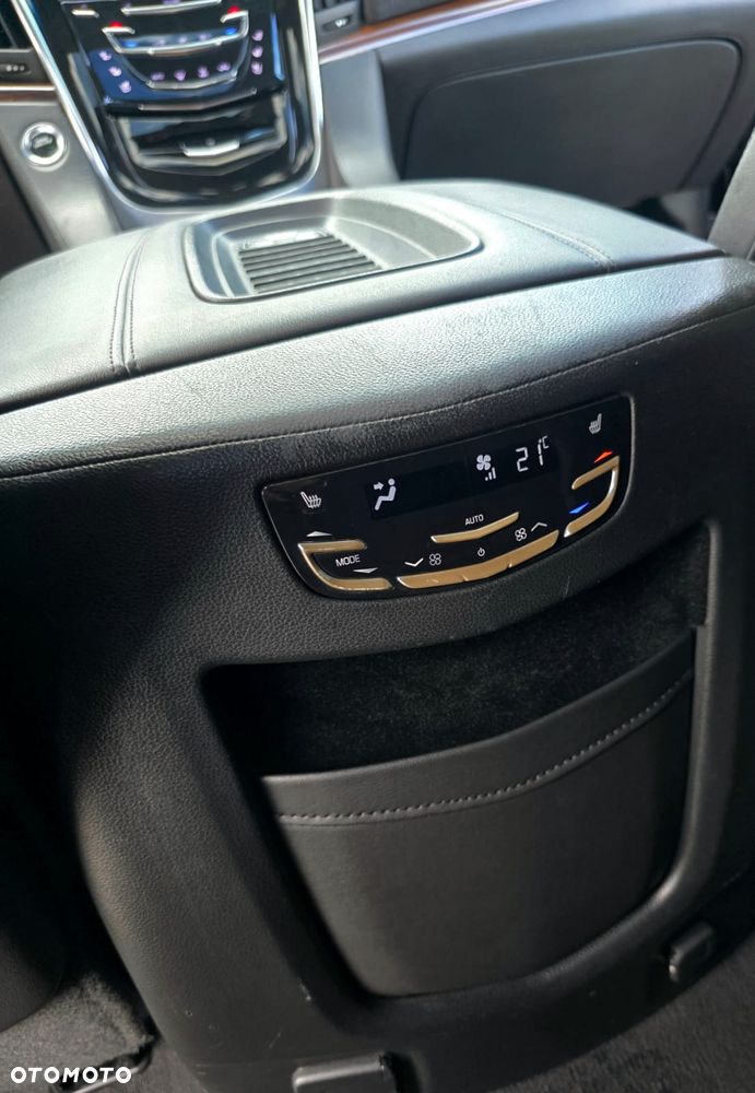 Cadillac Escalade ESV 6.2 V8 AWD AT Premium - 27
