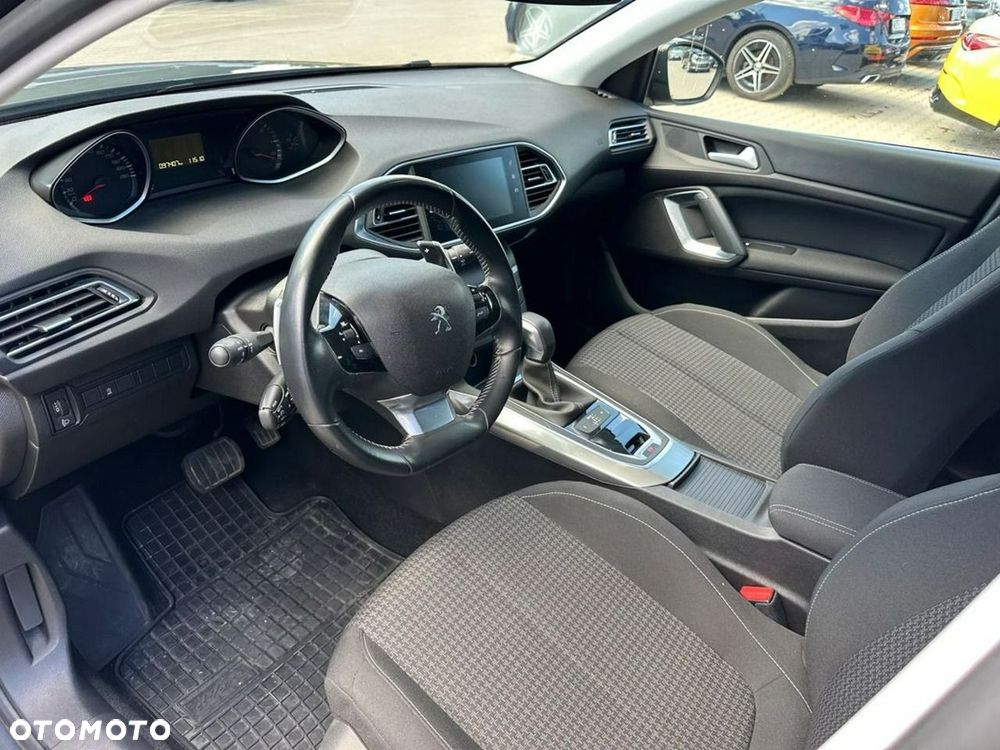 Peugeot 308 - 13